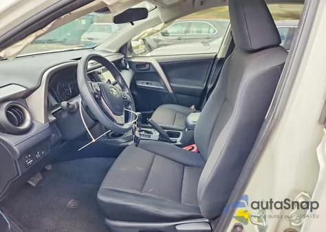 2017 Toyota Rav4 Le z USA, uszkodzony, nr VIN JTMBFREV7HJ148586